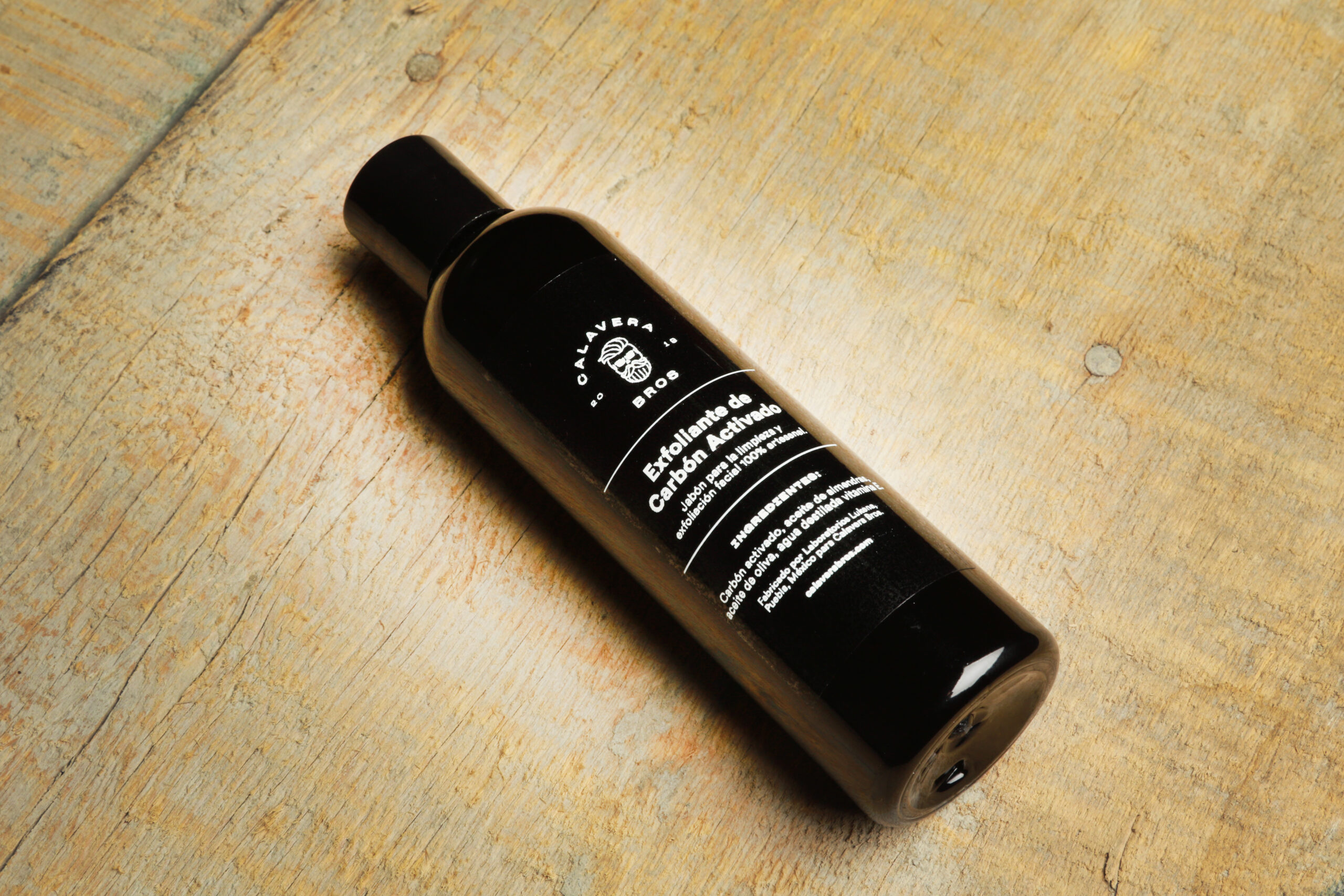 Exfoliante de Carbón Activado